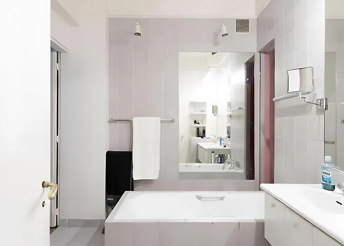 2br - Sleep 7 - Trocadero Area - Modern&spacious París