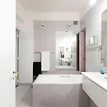 Prestigious 2br - Sleeps 7 - Eiffel Tower Paris